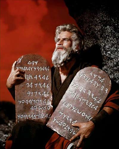 موسى والوصايا
